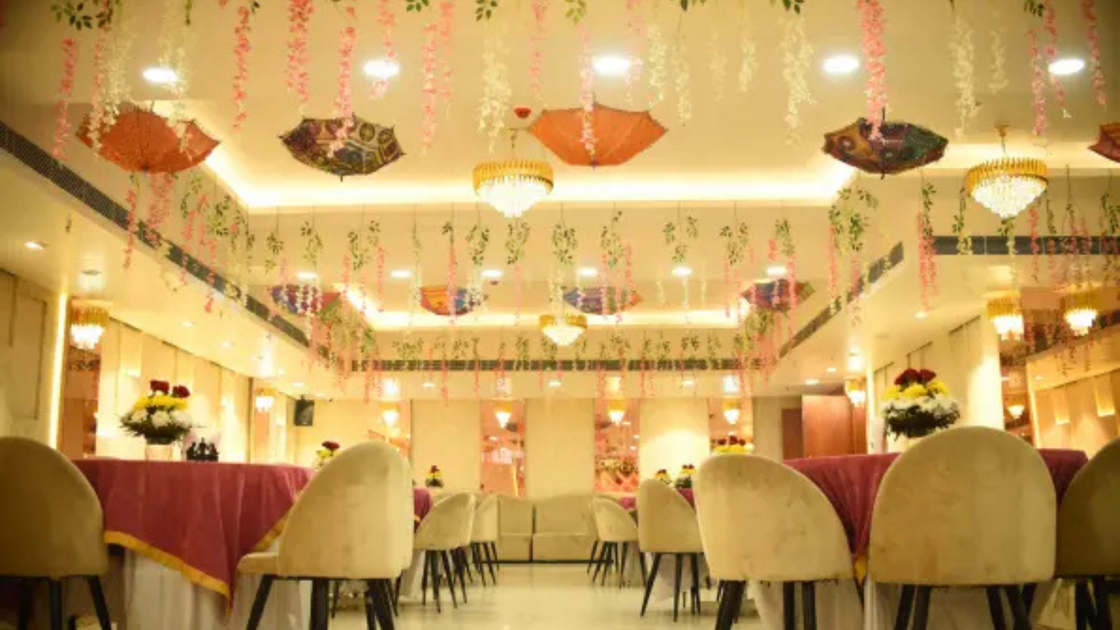 Banquet+Hall+in+Noida+for+Wedding+Reception+%E2%80%93+CB+Crown+Banquet